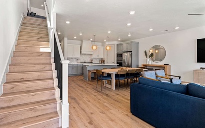 Pier 43 at Desert Color 25