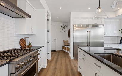 The Sapphire Blanc 17