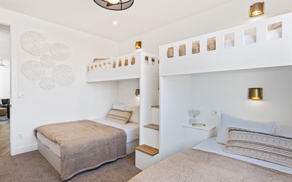 The Sapphire Blanc 45