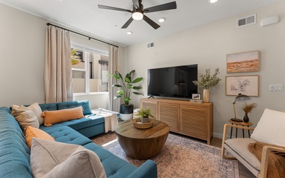 Deja Blue at Desert Color 7