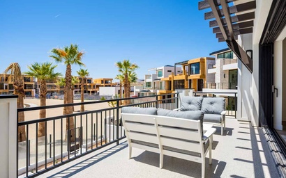 The Beach Front 2.0 32