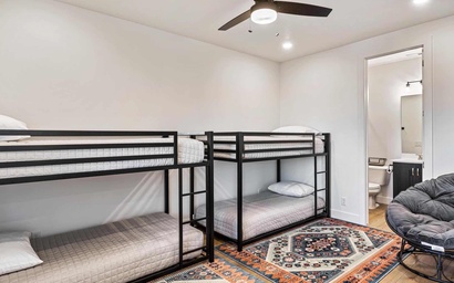 Desert Color Hideaway 24