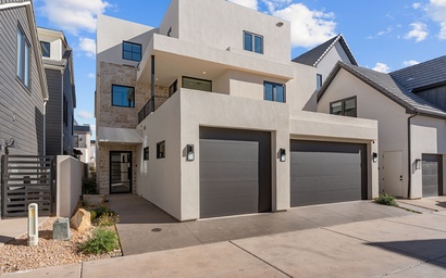 Lula Bay Lagoon House 64