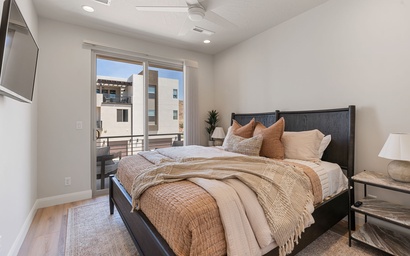 The Crash Pad 38