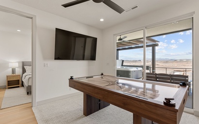 Luxury Rental at Desert Color 6