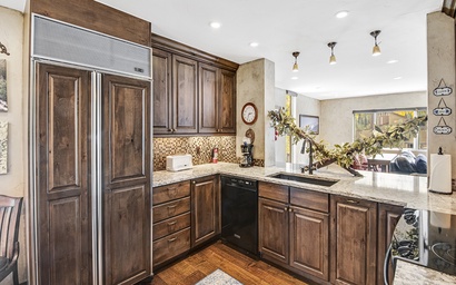 Vantage Point Condo 304 9