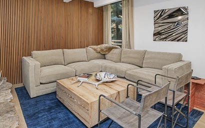 Vail International 211 3