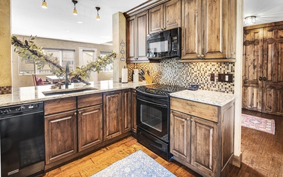 Vantage Point Condo 304 10