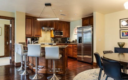 Ascent Condo 310 4