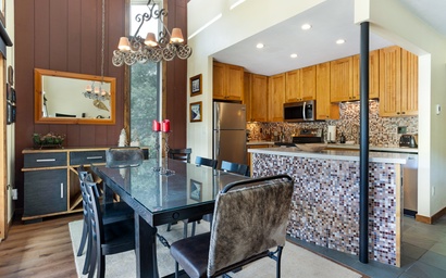 Vantage Point Condo 411 9