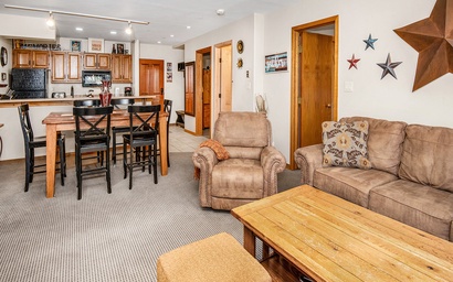 Townsend Place 205 4