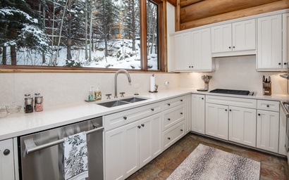 1319 Greenhill Court Vacation Home 9