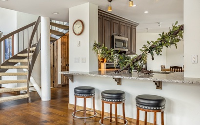 Vantage Point Condo 304 8