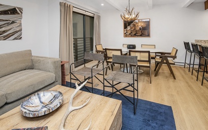 Vail International 211 4