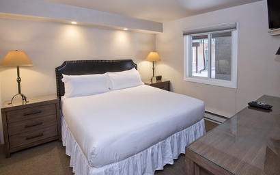 Vantage Point Condo 105 7