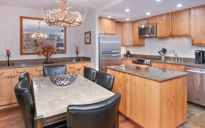 Vantage Point Condo 201 5