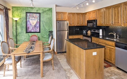 Vantage Point Condo 303 4