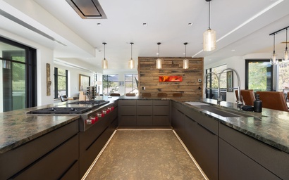 Golden Peak Penthouse 9