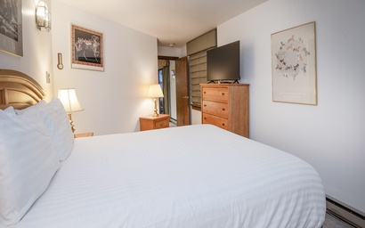 Village Inn Plaza 103 10