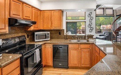 Vantage Point Condo 502 7