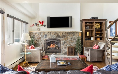 Vantage Point Condo 304 2