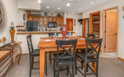 Townsend Place 205 5