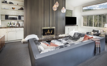 Vantage Point Condo 601 5