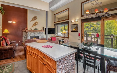 Vantage Point Condo 411 5