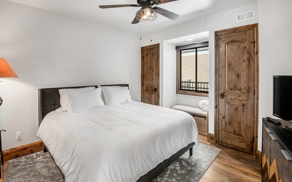 Vantage Point Condo 502 9