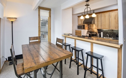 Vantage Point Condo 314 7