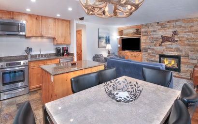 Vantage Point Condo 201 6