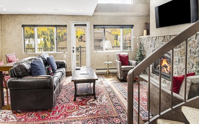 Vantage Point Condo 304 4