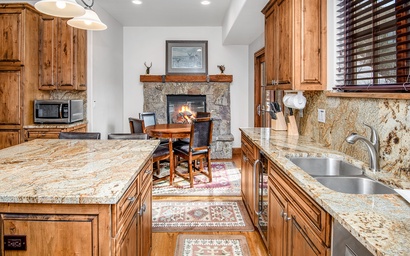 Alpine Drive Chalet 6