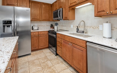 Vantage Point Condo 103 7