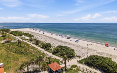 Land's End 11-202 Beach Front 3