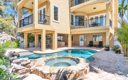 Hidden Treasure Beach House 5