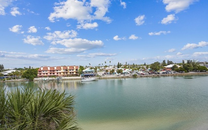 Land's End 3-405 Bay Front - Premier 4