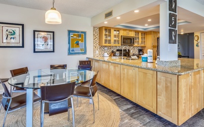 Land's End 8-301 Beach Front 6