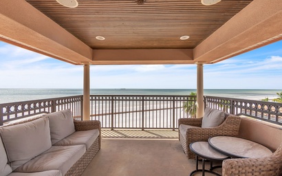 Seaclusion Beach Townhome