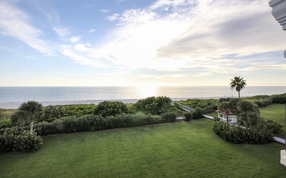 Land's End 10-302 Beach Front - Premier