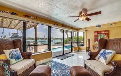 Manatee Home - Water Front Pool Home 4