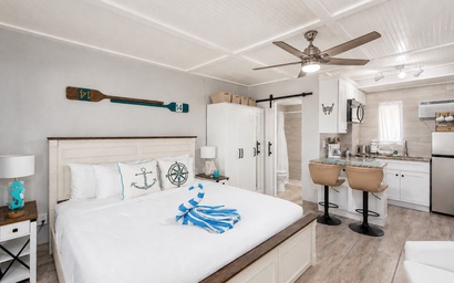 Tropic Terrace Suite 9