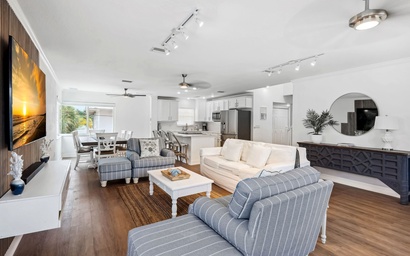 Beach Livin 3 - 3 Bedroom Upstairs