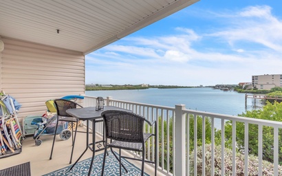 Captain's Cove #203