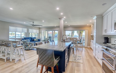 Land's End 4-201 Bay Front - Premier