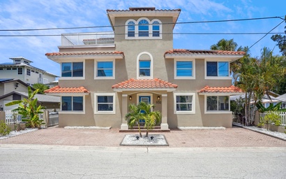 Beach Livin 3 - 3 Bedroom Upstairs