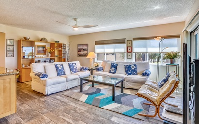 Land's End 8-301 Beach Front 2