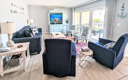 Sea Club #13 - Coastal Charm