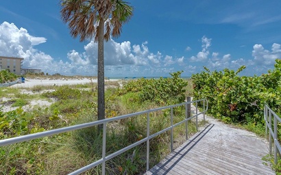 Madeira Bay Resort II - 309 3