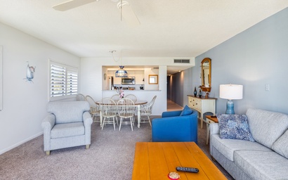 Land's End 10-305 Beach Front 6